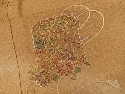 平和屋着物■訪問着　スワトウ刺繍　貝桶花文　暈し染め　金糸　正絹　逸品　未使用　BAAX8530mz