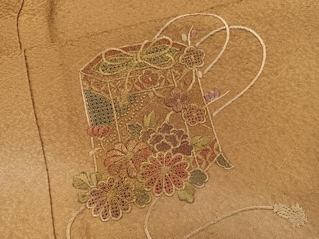 平和屋着物■訪問着　スワトウ刺繍　貝桶花文　暈し染め　金糸　正絹　逸品　未使用　BAAX8530mz