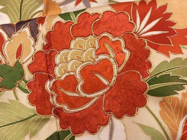 平和屋着物■豪華振袖　駒刺繍　枝花文　金彩　正絹　逸品　BAAX8548mz