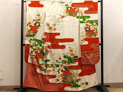 平和屋着物■豪華振袖　駒刺繍　牡丹花車文　金彩　正絹　逸品　BAAX8565mz