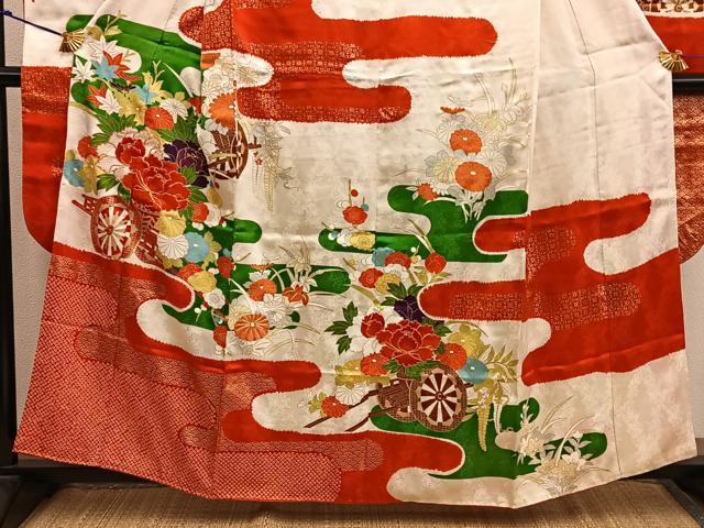平和屋着物■豪華振袖　駒刺繍　牡丹花車文　金彩　正絹　逸品　BAAX8565mz