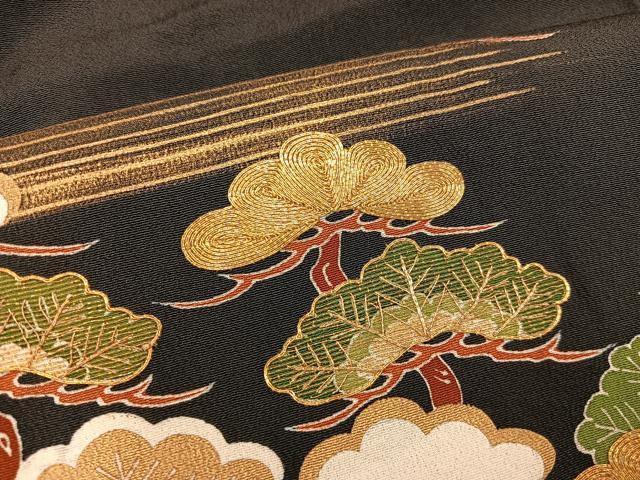 平和屋着物■豪華黒留袖　駒刺繍　流水松文　金彩　正絹　逸品　BAAX8591mz