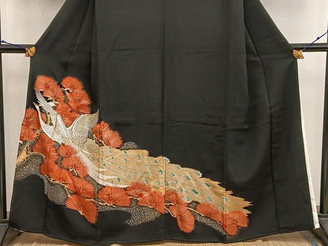 平和屋着物■豪華黒留袖　刺繍　孔雀　金銀糸　正絹　逸品　BAAX8642mz