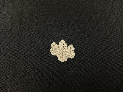 平和屋着物■豪華黒留袖　駒刺繍　飛鶴文　金彩　正絹　逸品　BAAX8648mz
