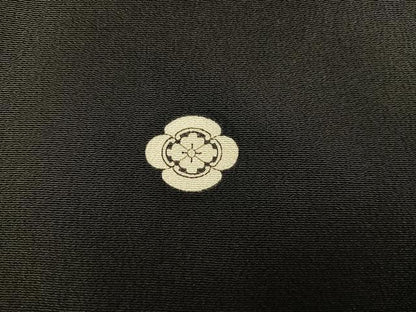 平和屋着物■豪華黒留袖　駒刺繍　菊花文　金彩　正絹　逸品　BAAX8649mz