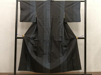 平和屋着物■本場大島紬　大山謹製　絣文様　証紙付き　正絹　逸品　BAAX8662mz