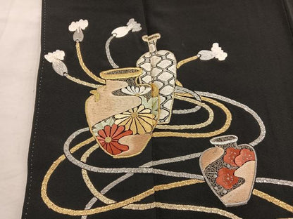 平和屋着物■豪華黒留袖　総刺繍　陶器花文　金銀糸　正絹　逸品　BAAX8686mz
