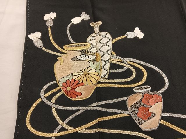 平和屋着物■豪華黒留袖　総刺繍　陶器花文　金銀糸　正絹　逸品　BAAX8686mz
