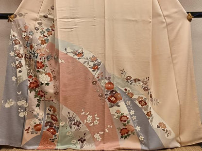 平和屋着物●訪問着　駒刺繍　御所車花文　金彩　高島屋扱い　正絹　逸品　BAAX8687mz