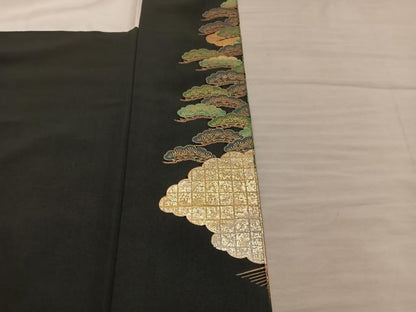 平和屋着物■豪華黒留袖　作家物　御所車松文　金彩　正絹　逸品　BAAX8692mz
