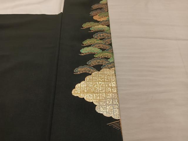 平和屋着物■豪華黒留袖　作家物　御所車松文　金彩　正絹　逸品　BAAX8692mz
