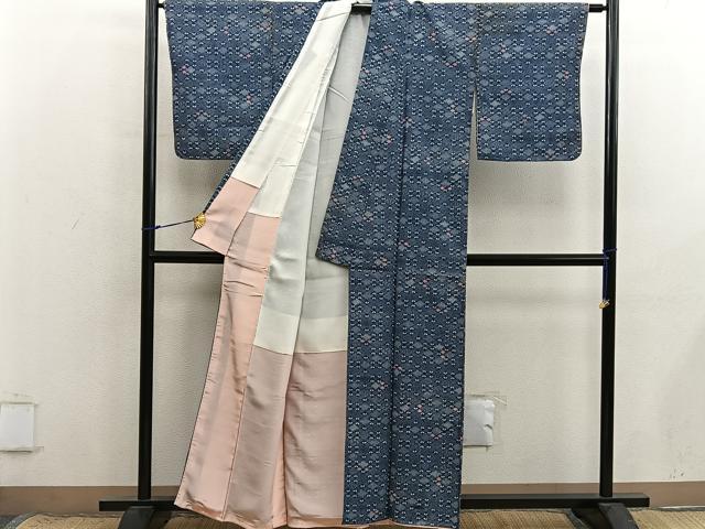 平和屋着物■上質な小紋　菱舞蝶文　BAAX8736mz