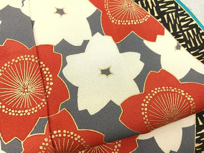 平和屋着物●豪華振袖　舞桜文　金彩　正絹　逸品　BAAX8743mz