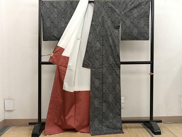 平和屋着物■本場大島紬　7マルキ　幾何学文様　正絹　逸品　未使用　BAAX8757mz