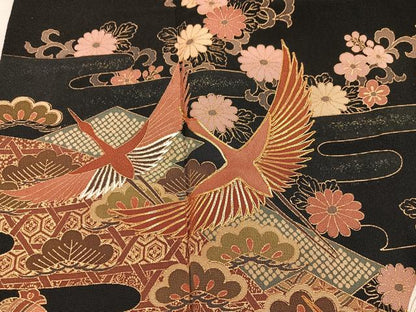 平和屋着物■豪華黒留袖　駒刺繍　宝尽くし飛鶴花文　金彩　正絹　逸品　BAAX8811mz