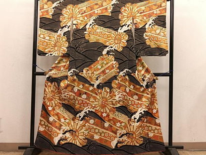 平和屋着物●訪問着　駒刺繍　立波菊花文　黒地　金彩　正絹　逸品　BAAX8832mz