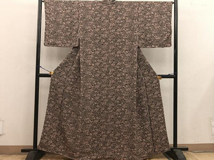 平和屋着物●上質な小紋　型染め　魚　黒地　鬼しぼ縮緬　正絹　逸品　BAAX8863mz