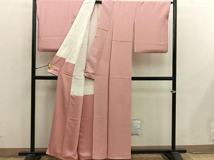 平和屋着物●英王室献上友禅作家　木下勝功監修　色無地　草花地紋　洗朱色　正絹　逸品　BAAX8877mz
