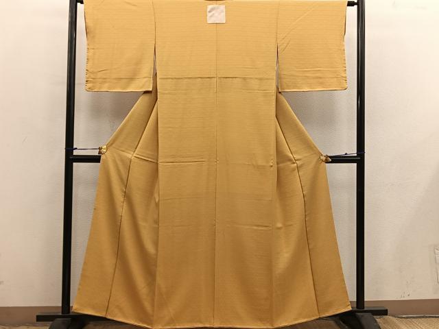 平和屋着物●上質な色無地　毘沙門亀甲地紋　黄朽葉色　正絹　逸品　未使用　BAAX8890mz