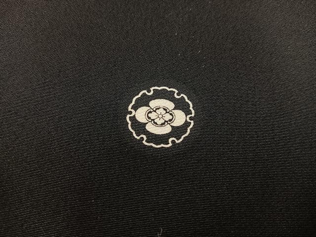 平和屋着物■豪華黒留袖　駒刺繍　扇面菊花文　金彩　正絹　逸品　BAAX8919mz