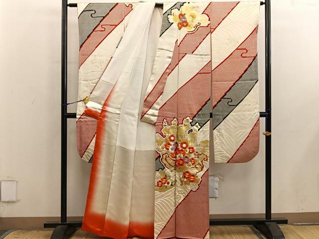 平和屋着物■豪華振袖　駒刺繍　舟　梅花文　金彩　正絹　逸品　BAAX8949mz