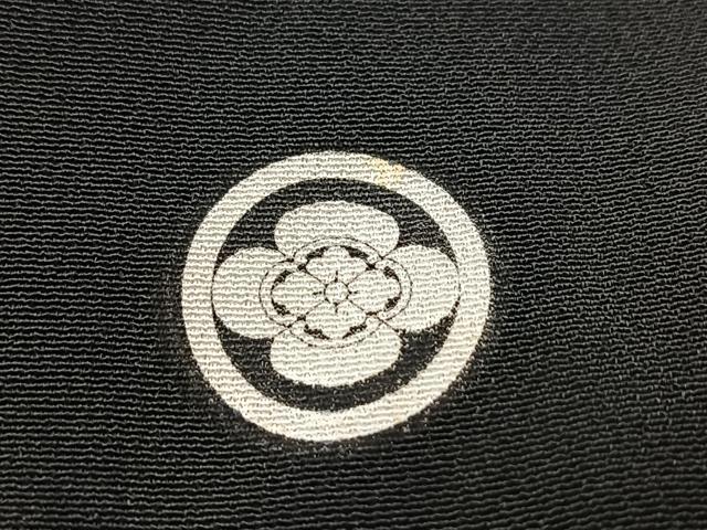 平和屋着物■豪華黒留袖　駒刺繍　唐子地紙花文　金彩　正絹　逸品　BAAX9111yc