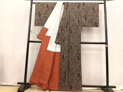 平和屋着物■本場大島紬　7マルキ　幾何学花文　正絹　逸品　未使用　BAAX9119yc