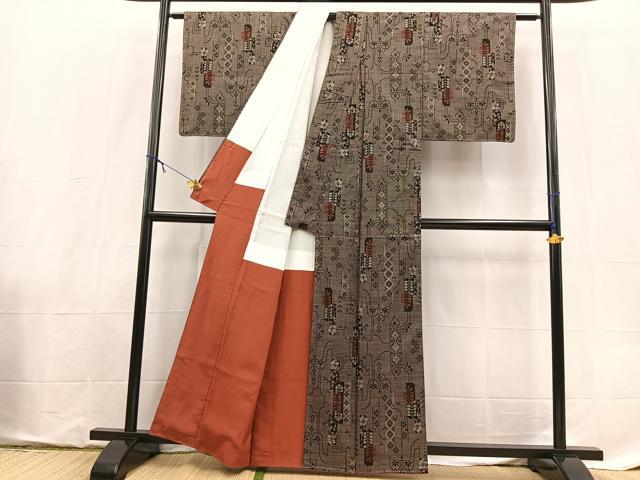 平和屋着物■本場大島紬　7マルキ　幾何学花文　正絹　逸品　未使用　BAAX9119yc