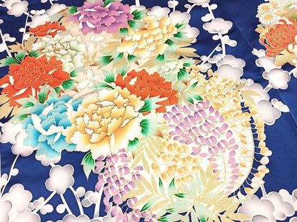 平和屋着物■豪華振袖　駒刺繍　花蝶丸文　金彩　正絹　逸品　BAAX9126yc