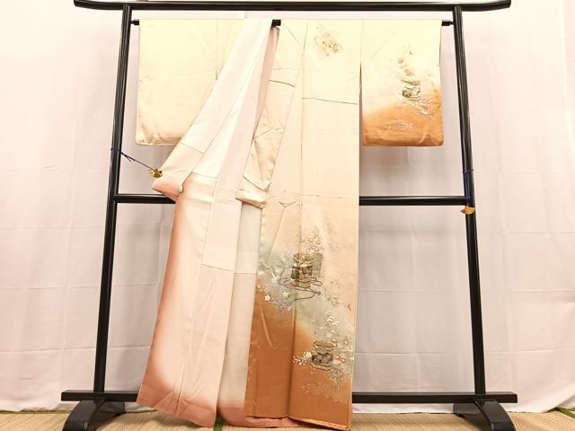 平和屋着物■訪問着　貝桶秋草文　暈し染め　金銀彩　やまと誂製　正絹　逸品　BAAX9215yc
