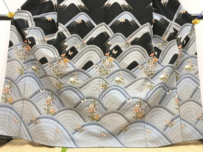 平和屋着物■訪問着　立波花蝶文　黒地　金彩　洗える着物　BAAX9276yc