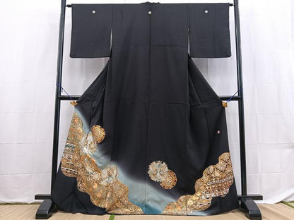平和屋着物■豪華黒留袖　作家物　向かい鳳凰更紗花文　暈し染め　金銀彩　正絹　逸品　BAAX9536yc