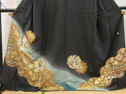 平和屋着物■豪華黒留袖　作家物　向かい鳳凰更紗花文　暈し染め　金銀彩　正絹　逸品　BAAX9536yc