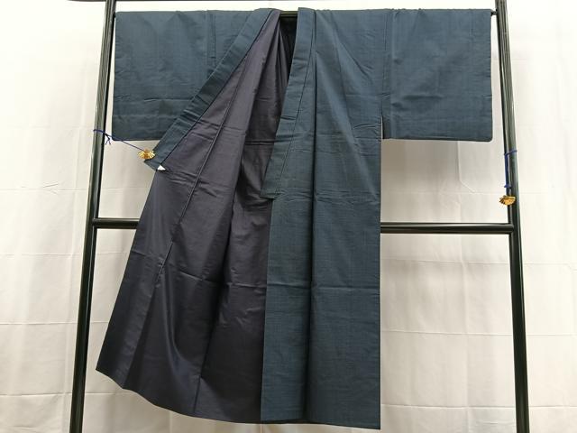 平和屋着物●男性　本場大島紬　アンサンブル　長羽織　100亀甲　総詰め　鈴乃屋扱い　反端付き　正絹　逸品　BAAX9556yc