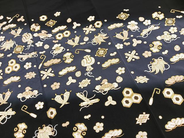 平和屋着物●豪華黒留袖　総刺繍　駒刺繍　宝尽くし花文　暈し染め　正絹　逸品　BAAX9611yc