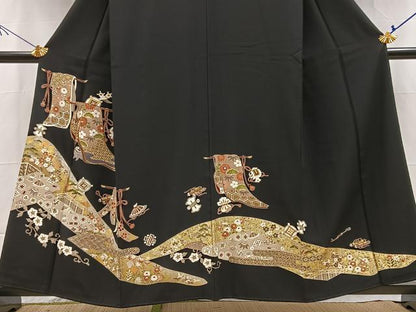 平和屋着物■豪華黒留袖　駒刺繍　吉祥花文　金銀彩　正絹　逸品　BAAX9711yc