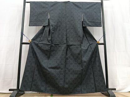 平和屋着物■本場大島紬　幾何学花文　正絹　逸品　BAAX9862yc