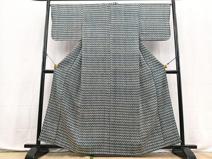 平和屋着物■上質な小紋　矢羽文　鬼しぼ縮緬　正絹　逸品　BAAX9872yc