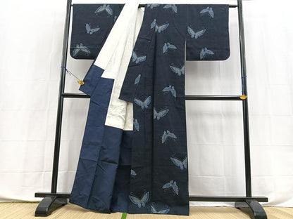 平和屋着物■上質な紬　舞蝶文　正絹　逸品　BAAX9876yc