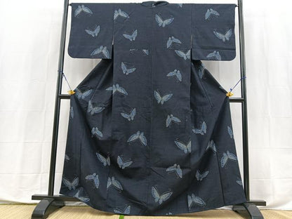 平和屋着物■上質な紬　舞蝶文　正絹　逸品　BAAX9876yc