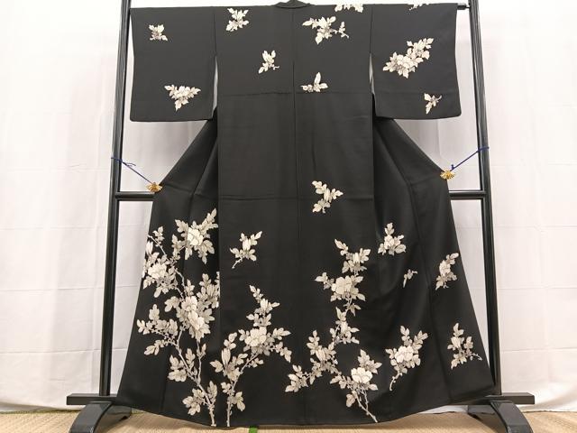 平和屋着物●極上　工芸染織　宮下　訪問着　手描き　草花文　黒地　金彩　正絹　逸品　BAAX9928yc