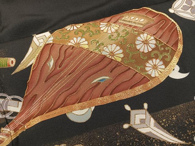 平和屋着物●豪華黒留袖　作家物　楽器宝尽くし花文　金彩　正絹　逸品　BAAY0073mz