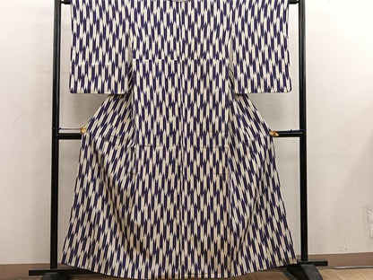 平和屋着物■上質なお召　矢絣文様　正絹　逸品　BAAY0096mz