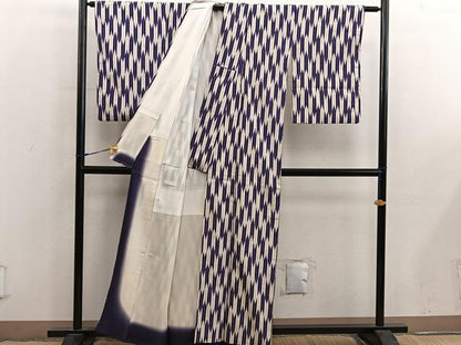 平和屋着物■上質なお召　矢絣文様　正絹　逸品　BAAY0096mz