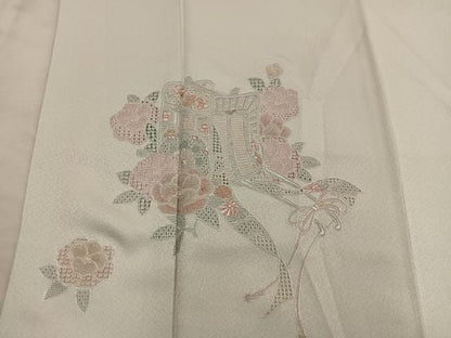 平和屋着物●訪問着　総刺繍　スワトウ刺繍　御所車花文　正絹　逸品　BAAY0182mz