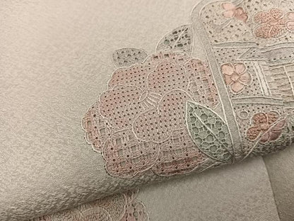 平和屋着物●訪問着　総刺繍　スワトウ刺繍　御所車花文　正絹　逸品　BAAY0182mz