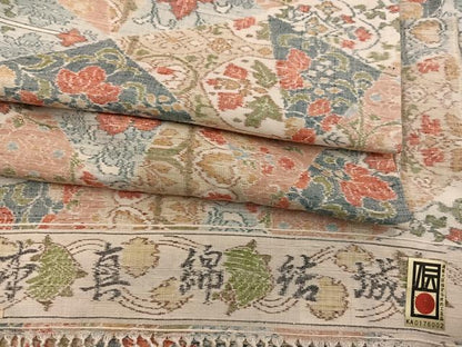 平和屋着物●結城紬　草花文　反端付き　正絹　逸品　BAAY0252mz