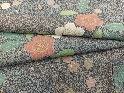 平和屋着物●上質な小紋　梅花文　金彩　正絹　逸品　BAAY0260mz