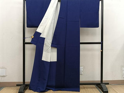 平和屋着物●上質な色無地　唐草地紋　鉄紺色　正絹　逸品　BAAY0285mz