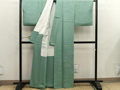 平和屋着物●上質な色無地　流水花地紋　若苗色　正絹　逸品　BAAY0290mz
